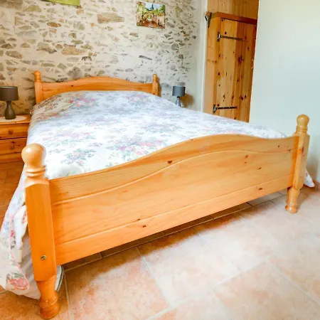 Holiday home Lush Holiday In With Sauna & Jacuzzi *